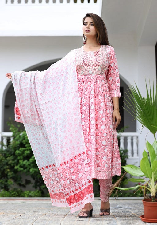 Nayara Cut Plus Size Cotton Printed Kurti With Pant and Dupatta Set Baby PInk - sigmatrends