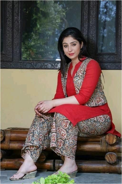 Women's Solid Rayon Kurta with Palazzos and Jacket Set - Sigma Trends