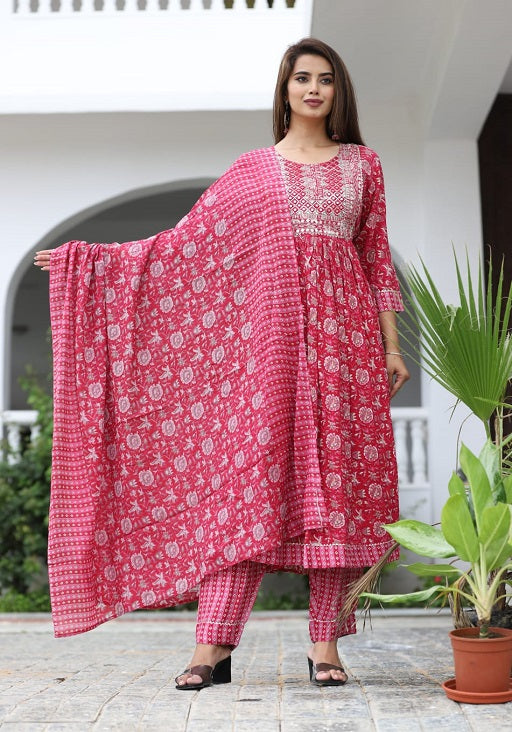 Nayara Cut Plus Size Cotton Printed Kurti With Pant and Dupatta Set Deep Pink - sigmatrends